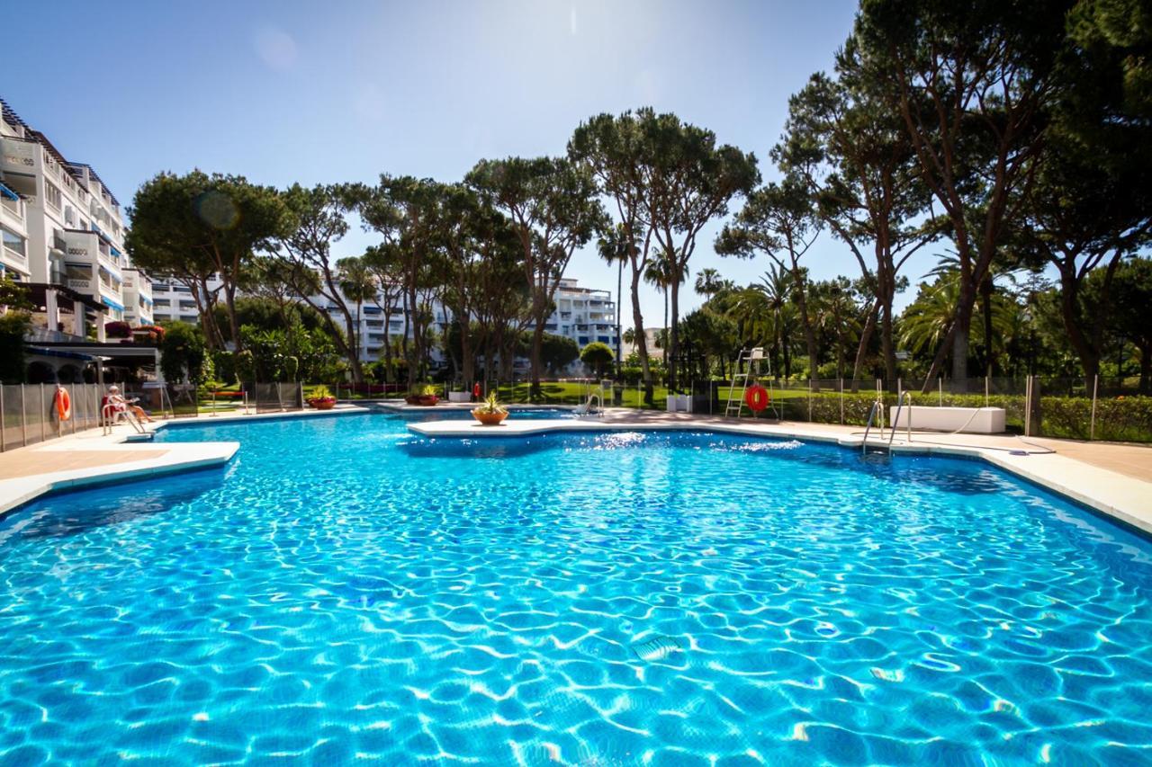 Bird Of Paradise Playas del Duque Banús Suite Apartment Marbella Exterior foto