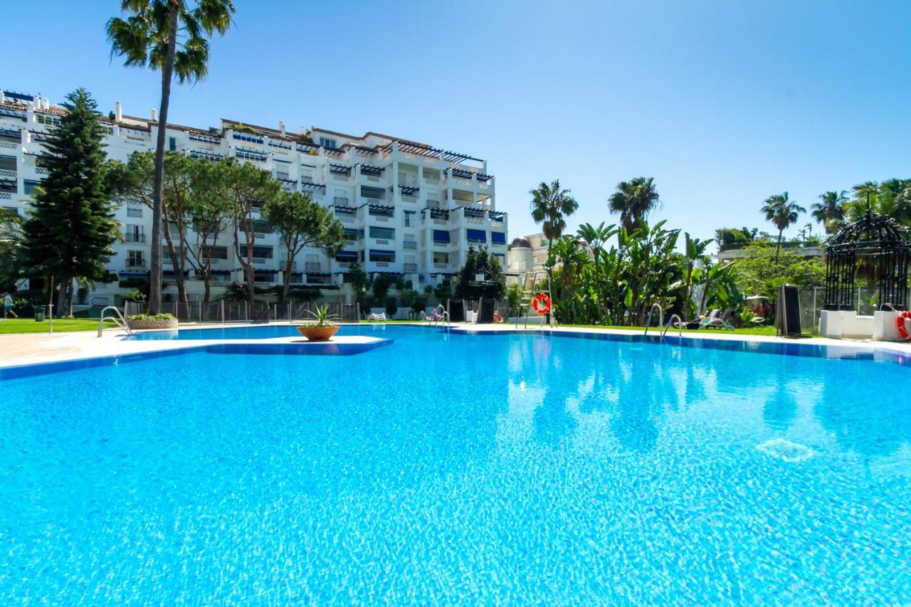 Bird Of Paradise Playas del Duque Banús Suite Apartment Marbella Exterior foto